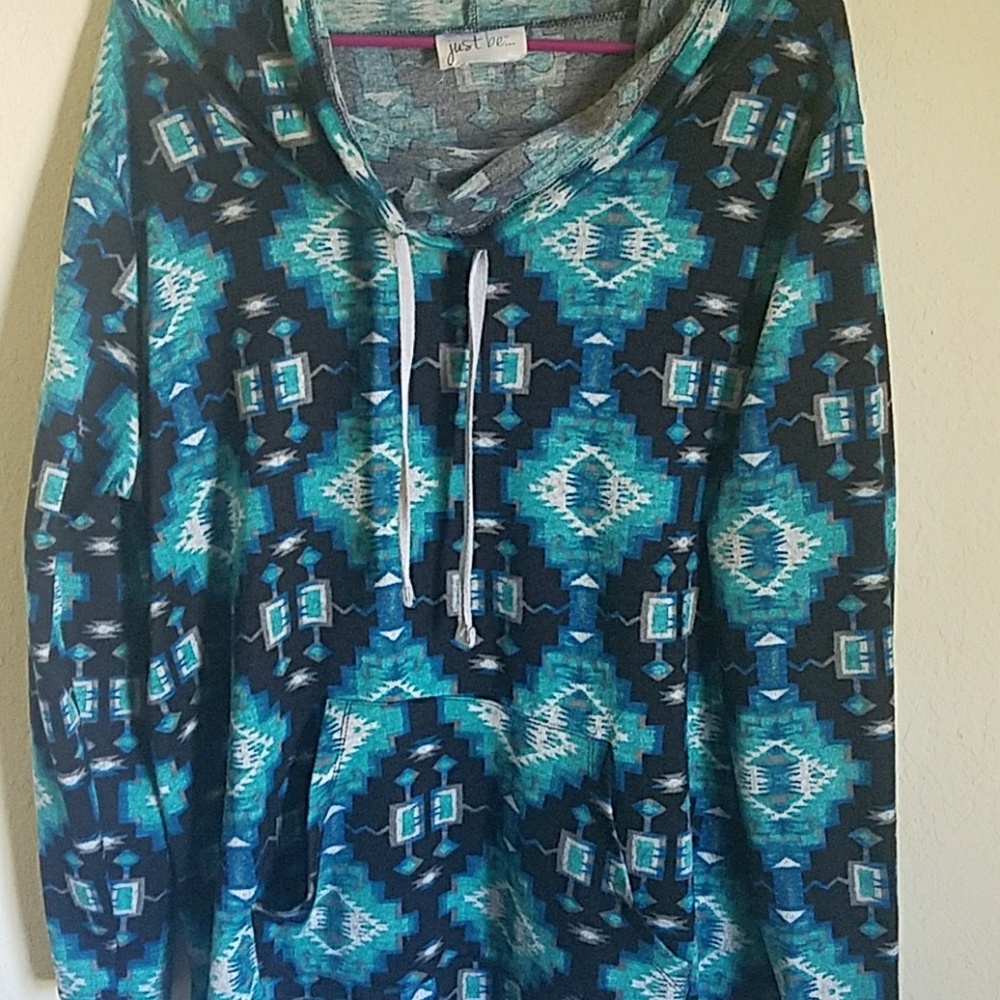 Light sweater/shirt